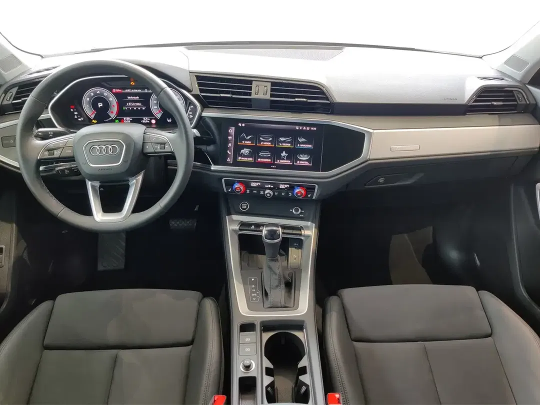 Audi Q3 - Thumbnail 6