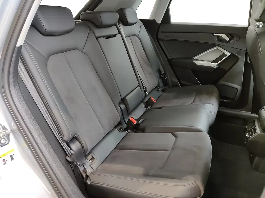 Audi Q3 - Thumbnail 9