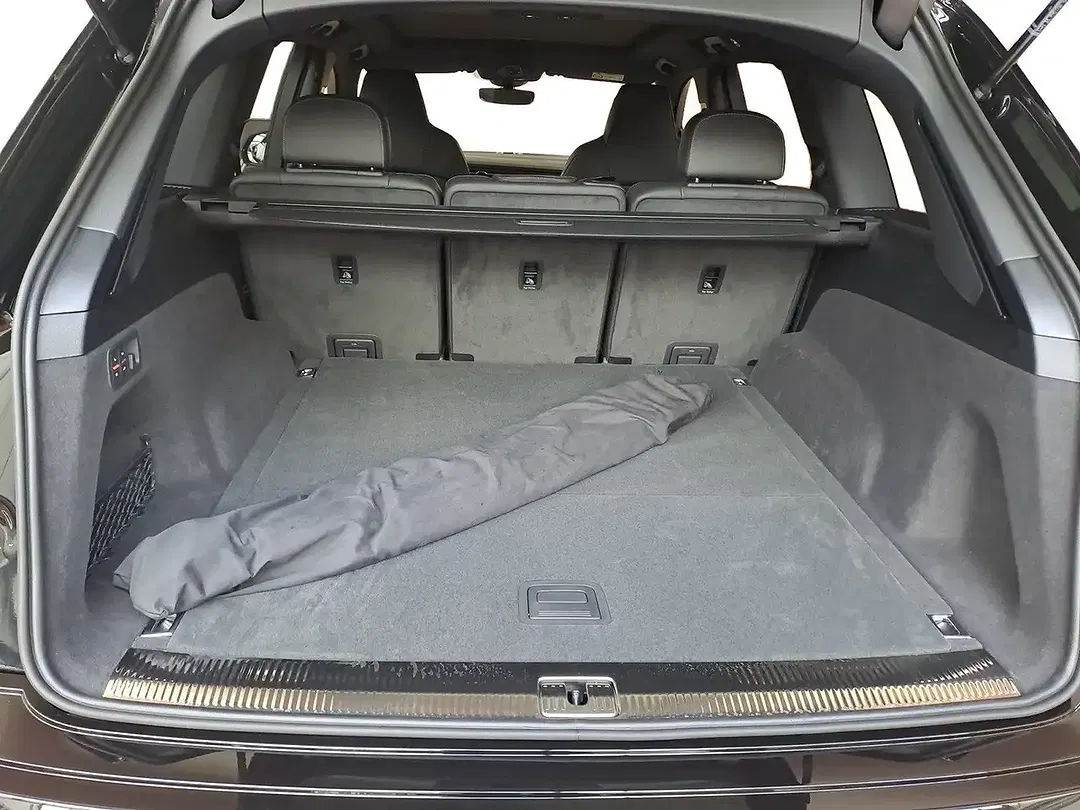 Audi Q7 - Thumbnail 13