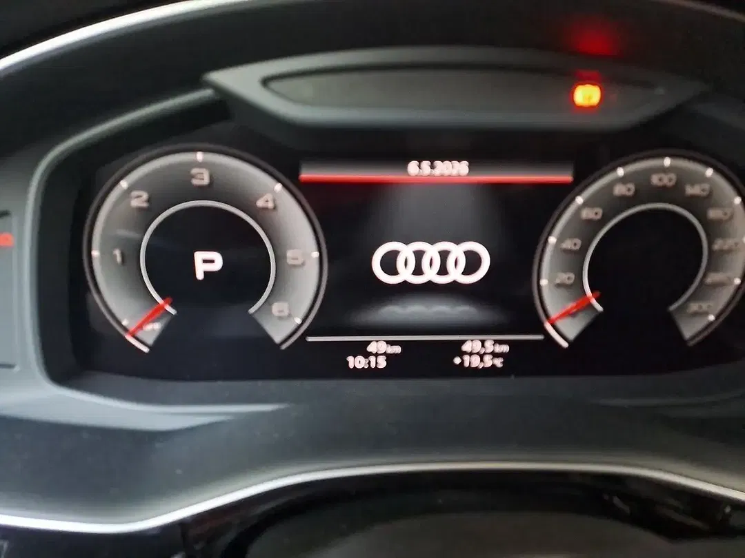 Audi Q7 - Thumbnail 7