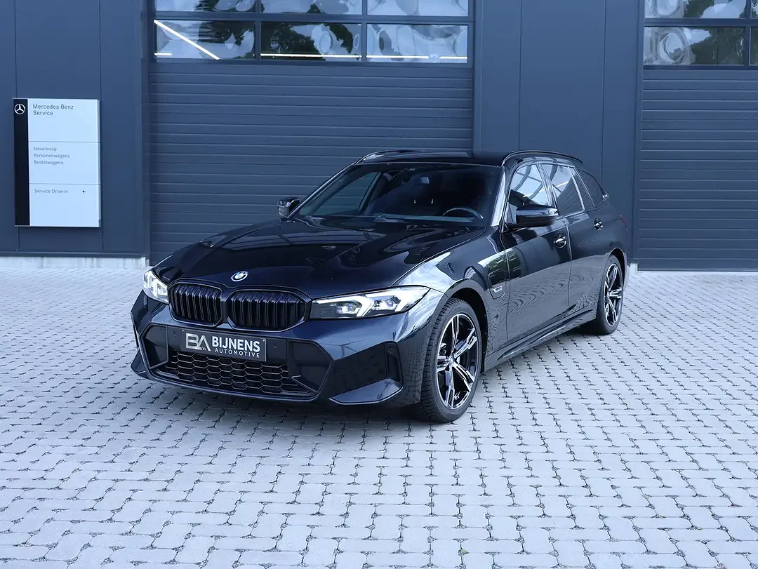 BMW 320 - Afbeelding 1
