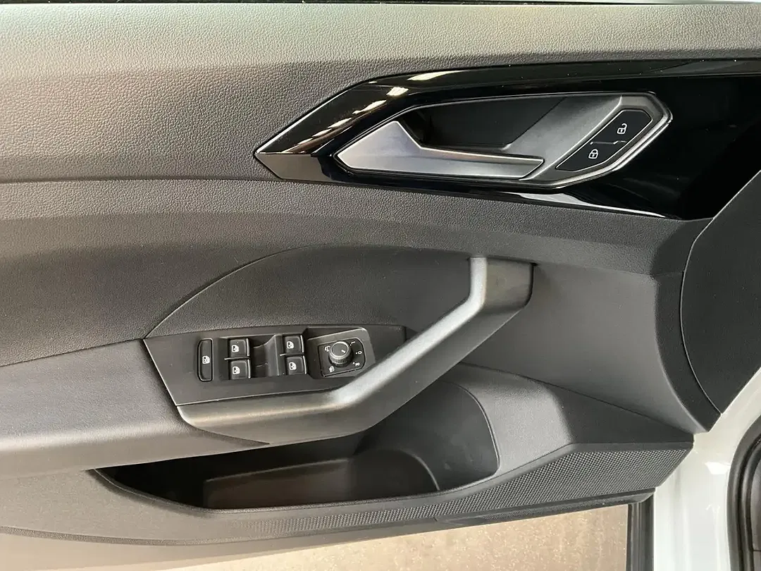 Volkswagen T-Cross - Thumbnail 14