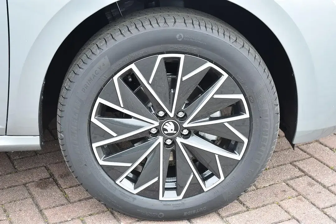 Skoda Kamiq - Thumbnail 9