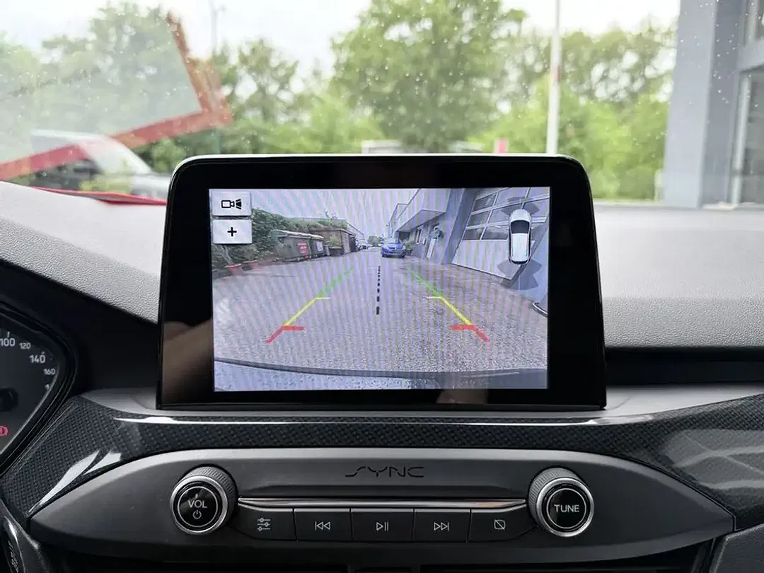 Ford Focus - Thumbnail 14
