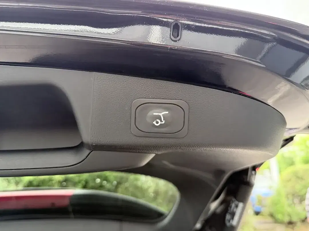 Ford Focus - Thumbnail 25