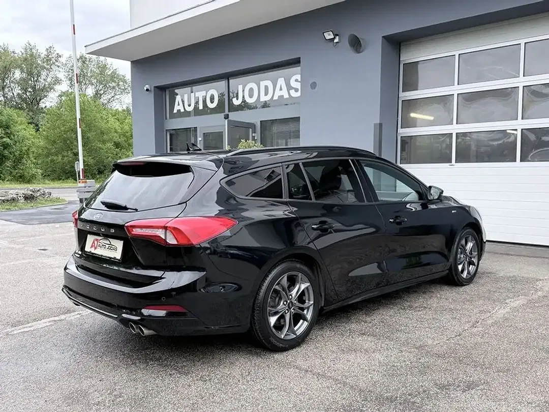 Ford Focus - Thumbnail 7