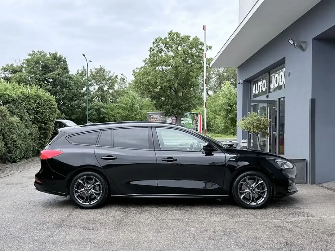 Ford Focus - Thumbnail 8