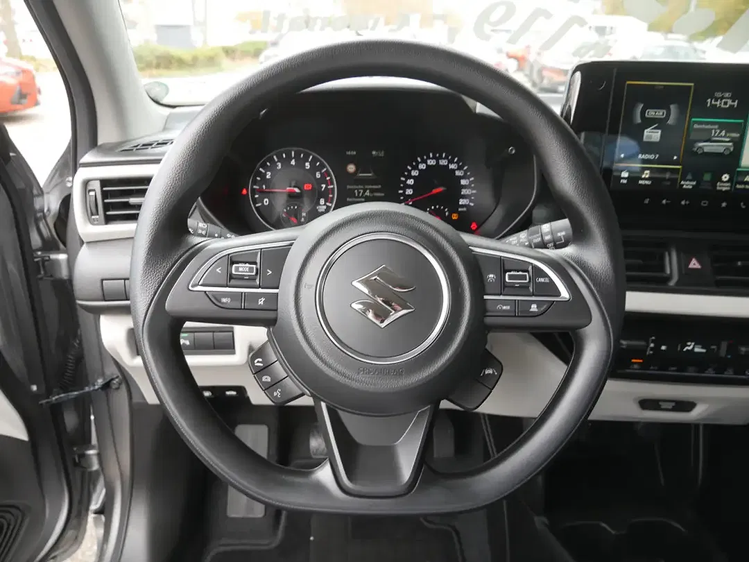 Suzuki Swift - Thumbnail 11