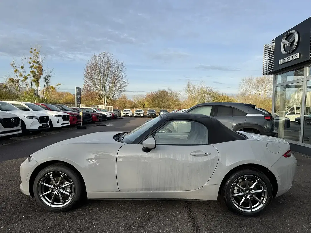 Mazda 2 - Thumbnail 4