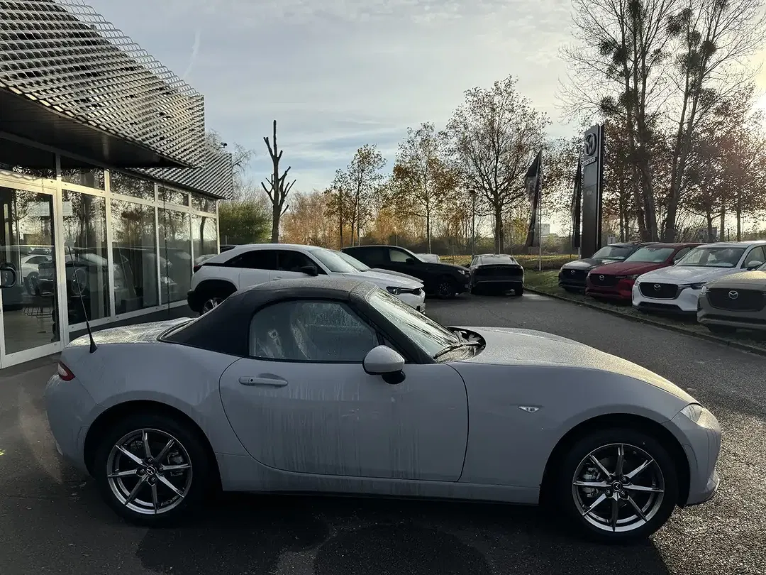 Mazda 2 - Thumbnail 5