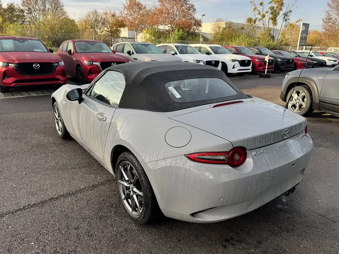Mazda 2 - Thumbnail 6