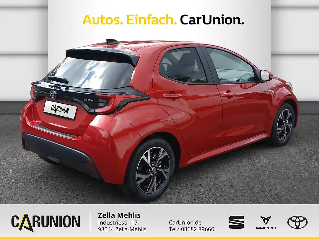 Toyota Yaris - Thumbnail 4