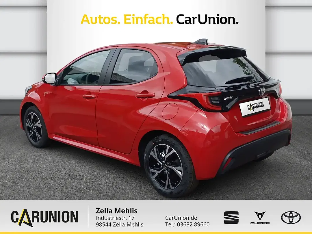Toyota Yaris - Thumbnail 6