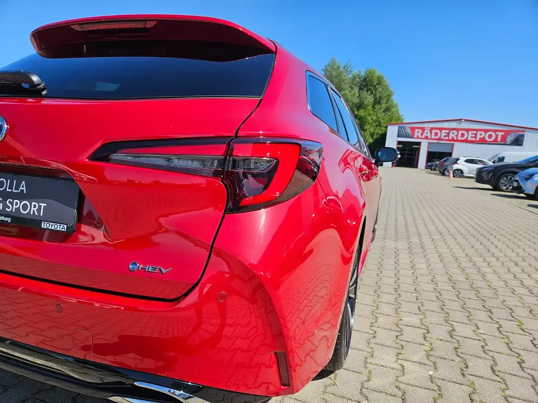 Toyota Corolla - Thumbnail 13