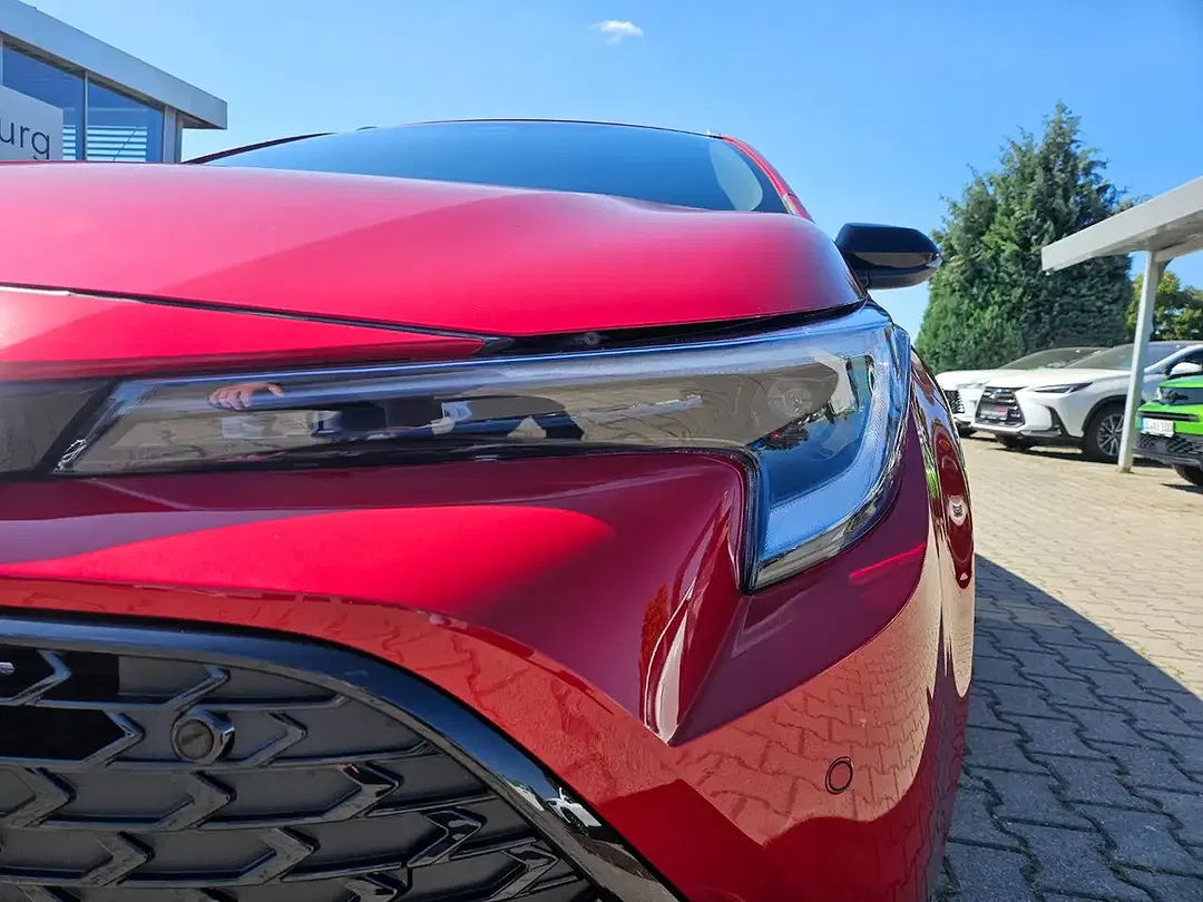 Toyota Corolla - Thumbnail 3