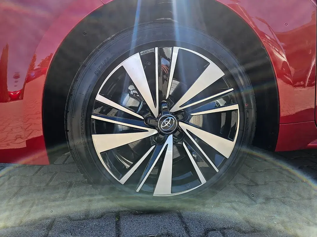 Toyota Corolla - Thumbnail 4