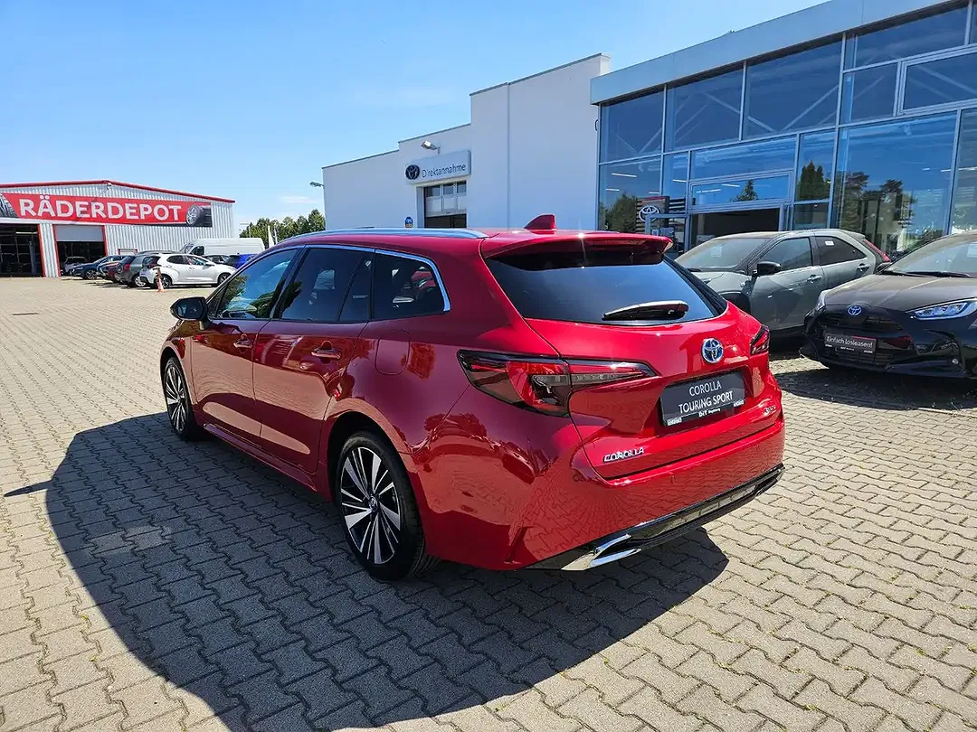 Toyota Corolla - Thumbnail 6