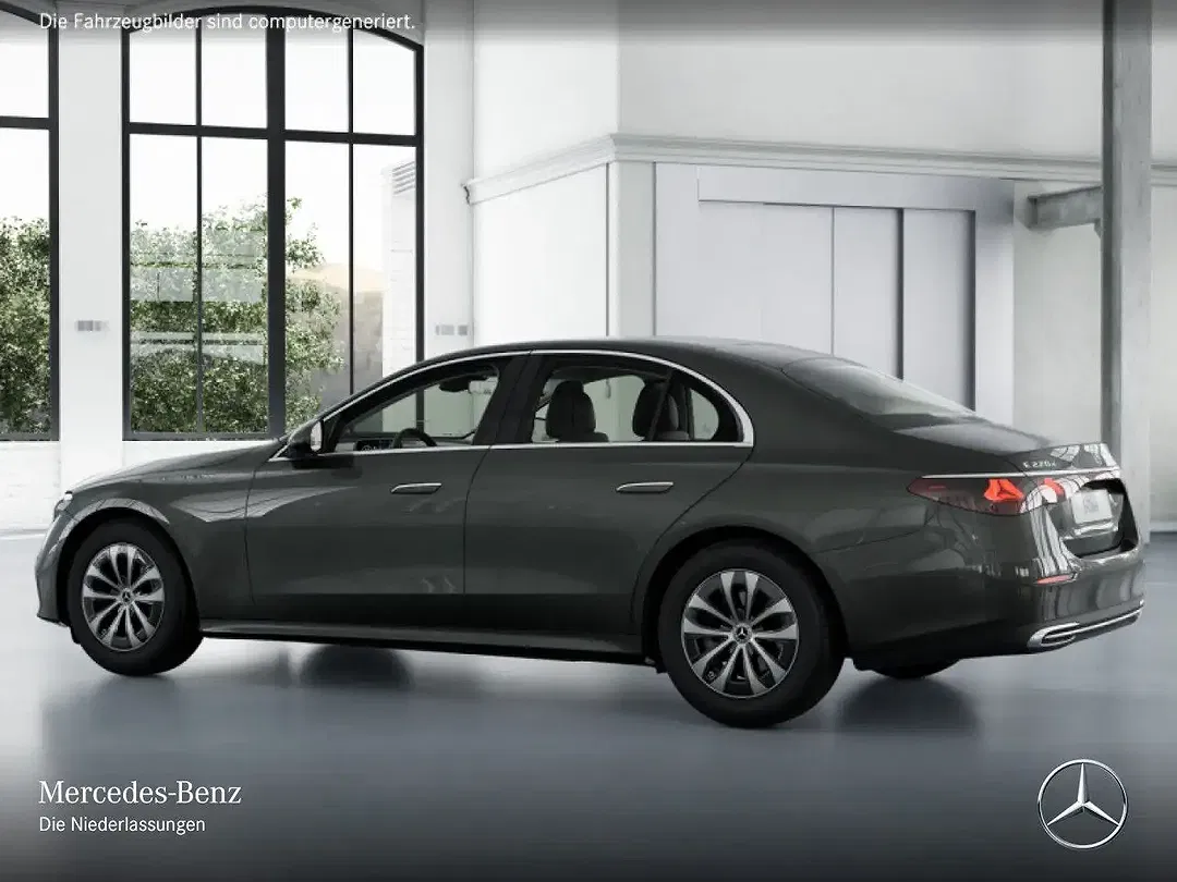 Mercedes-Benz E 220 - Thumbnail 13