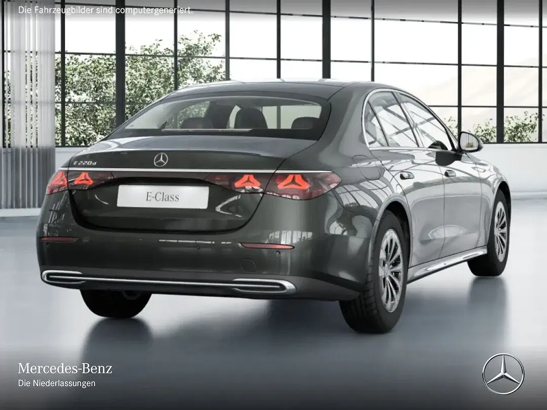 Mercedes-Benz E 220 - Thumbnail 3