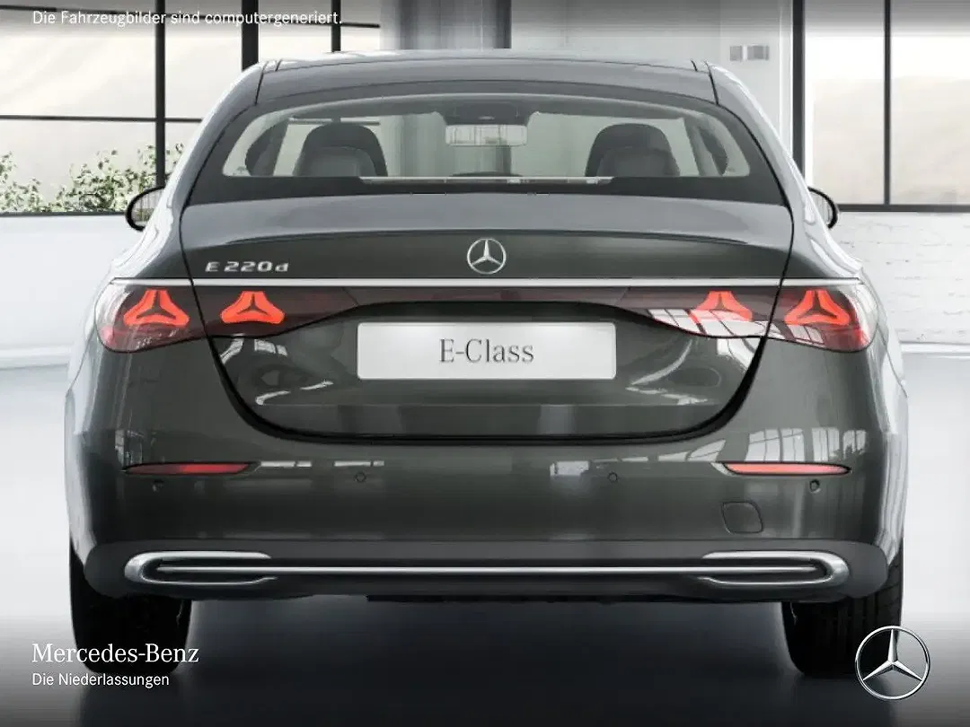 Mercedes-Benz E 220 - Thumbnail 6