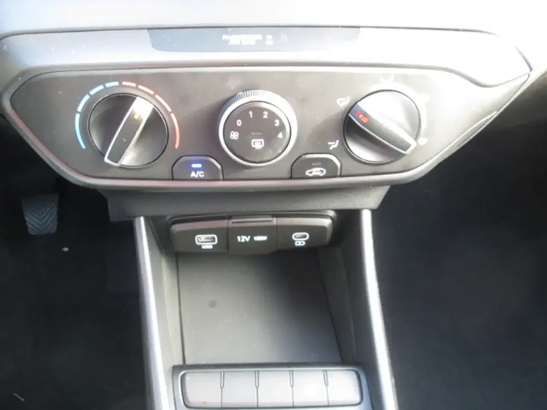 Hyundai i20 - Thumbnail 15