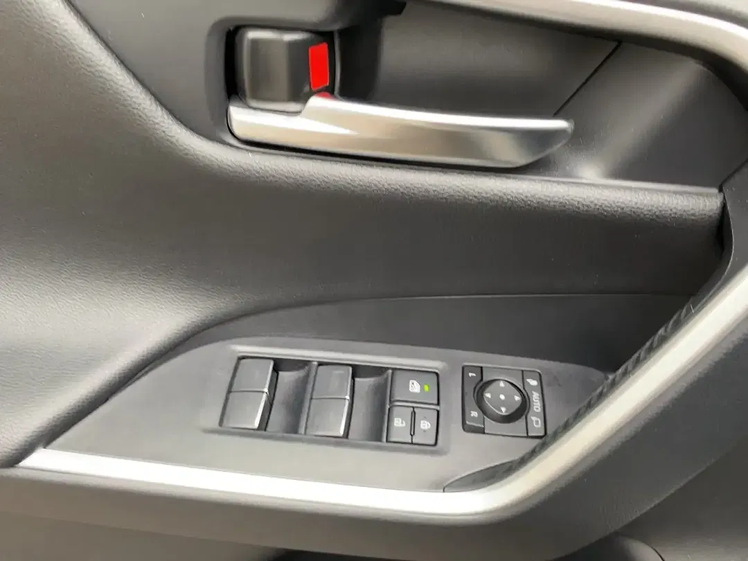 Toyota RAV 4 - Thumbnail 16