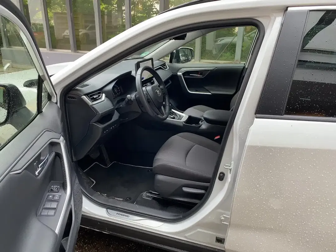 Toyota RAV 4 - Thumbnail 8