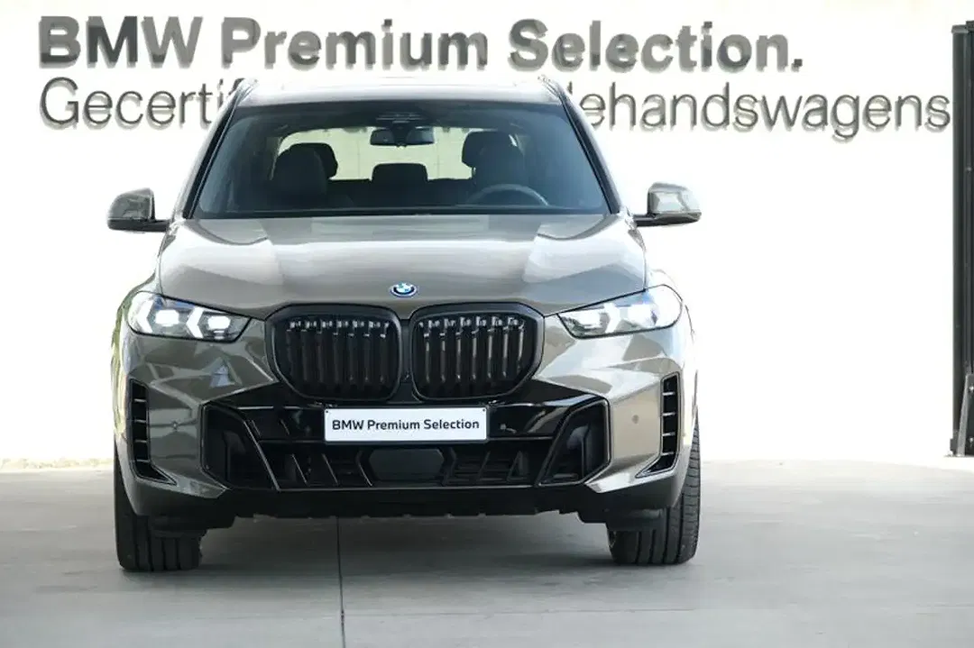BMW X5 - Thumbnail 2