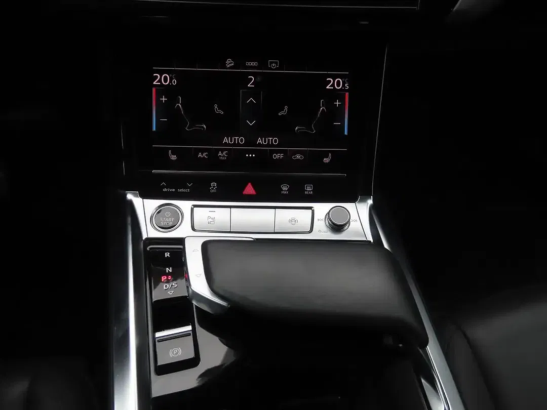 Audi e-tron - Thumbnail 13