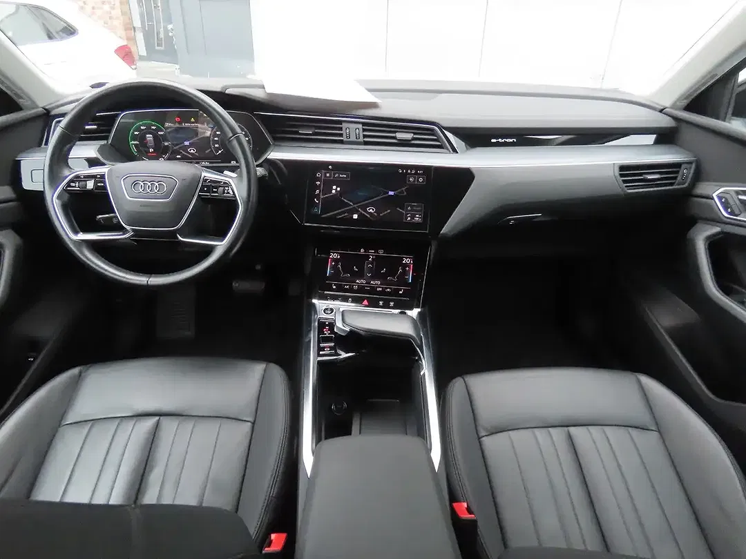 Audi e-tron - Thumbnail 5