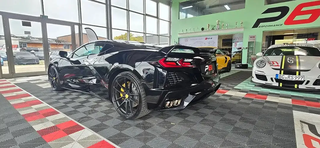 Corvette C8 - Thumbnail 5