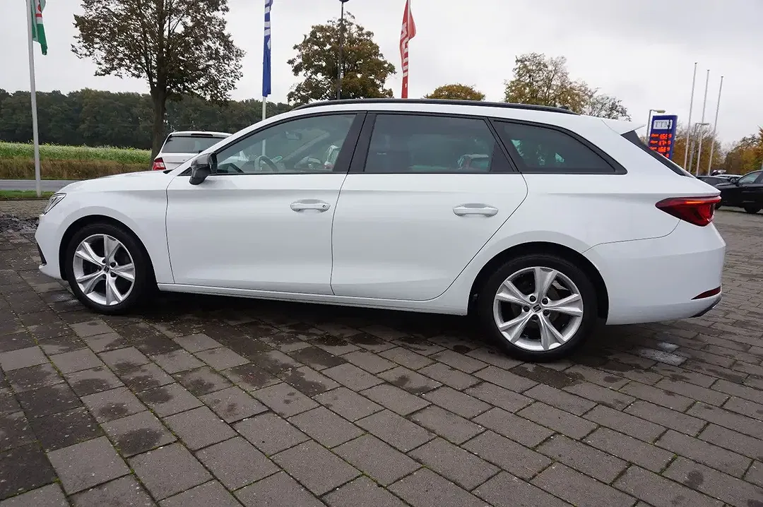 SEAT Leon - Thumbnail 10