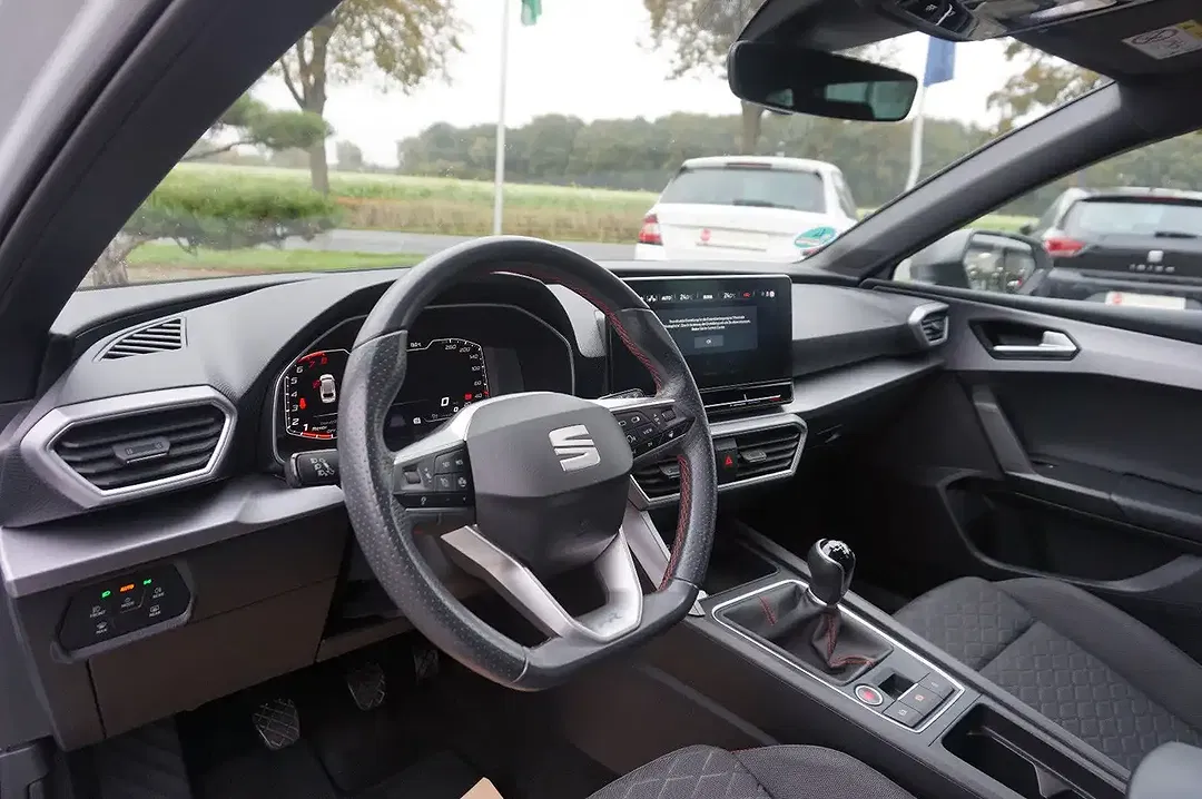 SEAT Leon - Thumbnail 15