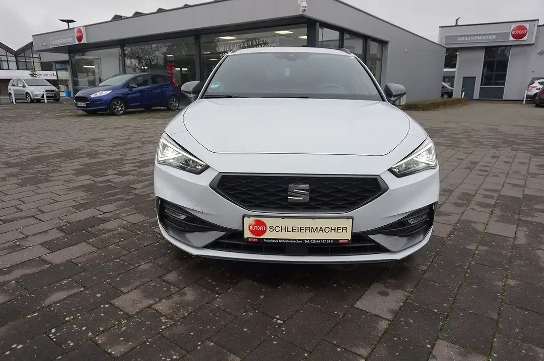SEAT Leon - Thumbnail 2
