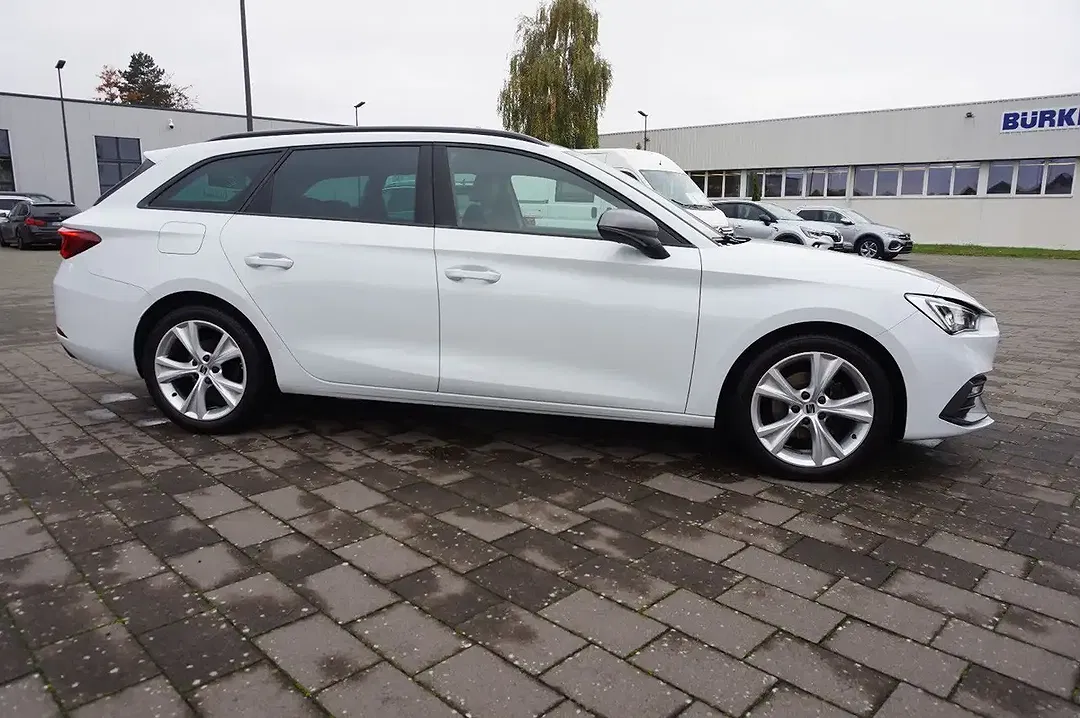 SEAT Leon - Thumbnail 5