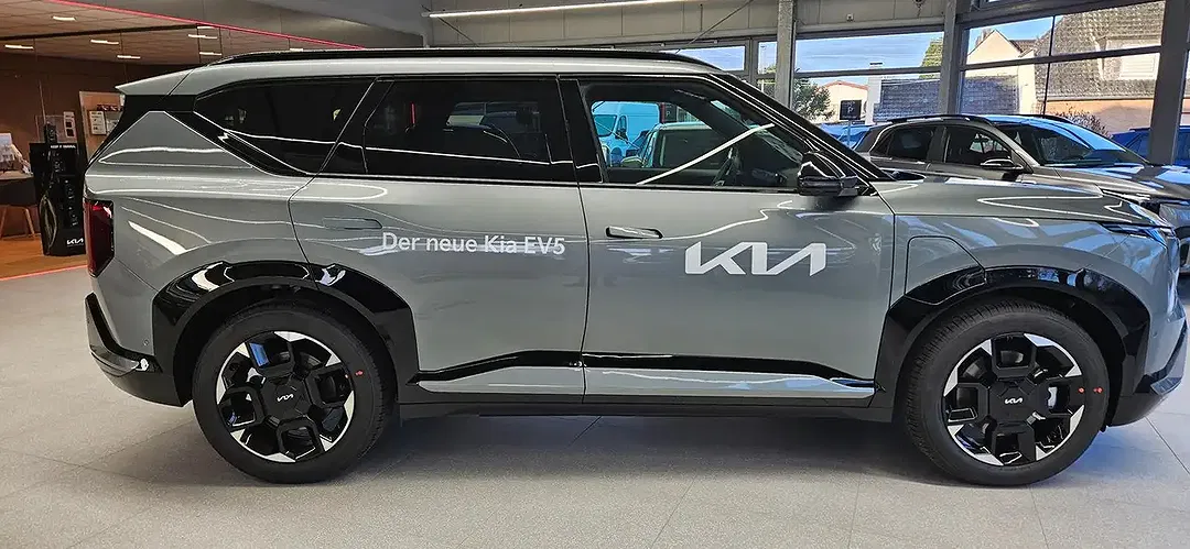 Kia EV5 - Thumbnail 3