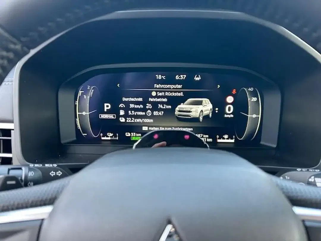 Mitsubishi Outlander - Thumbnail 12