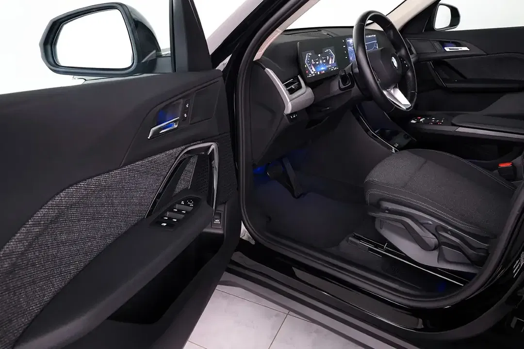 BMW X1 - Thumbnail 12
