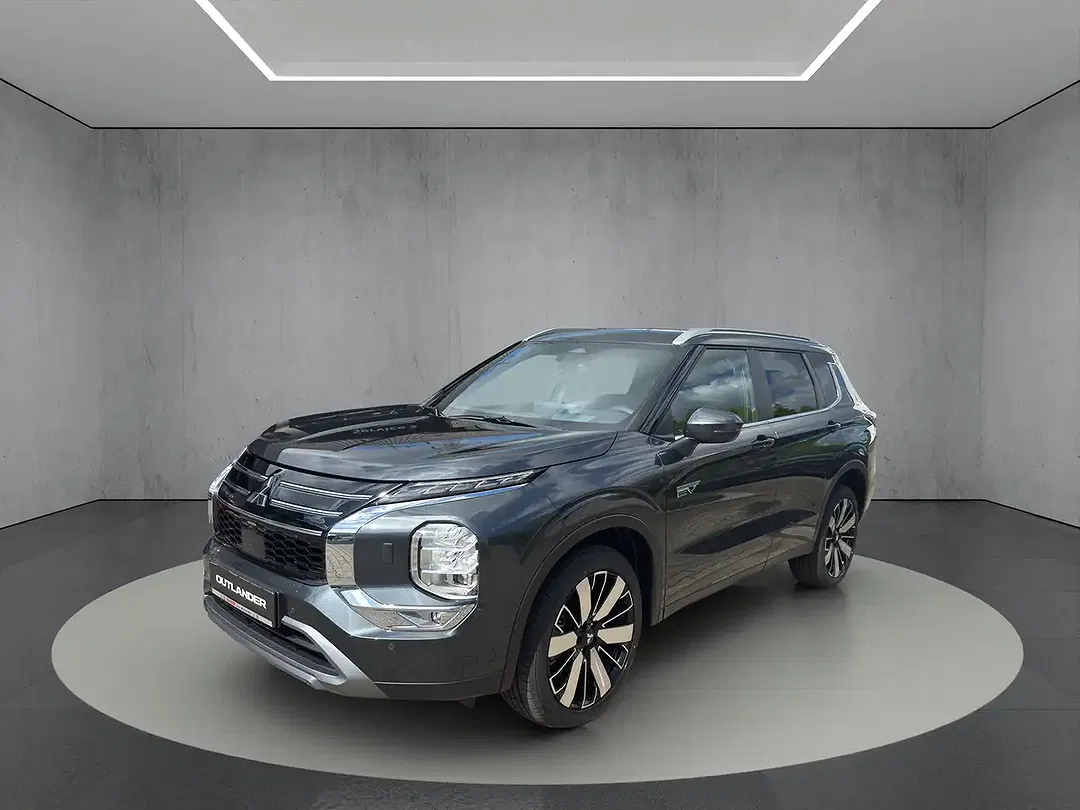 Mitsubishi Outlander - Thumbnail 3