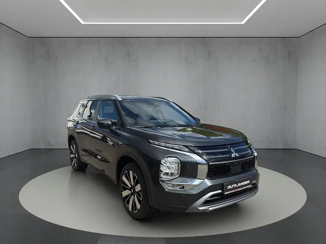 Mitsubishi Outlander - Thumbnail 9
