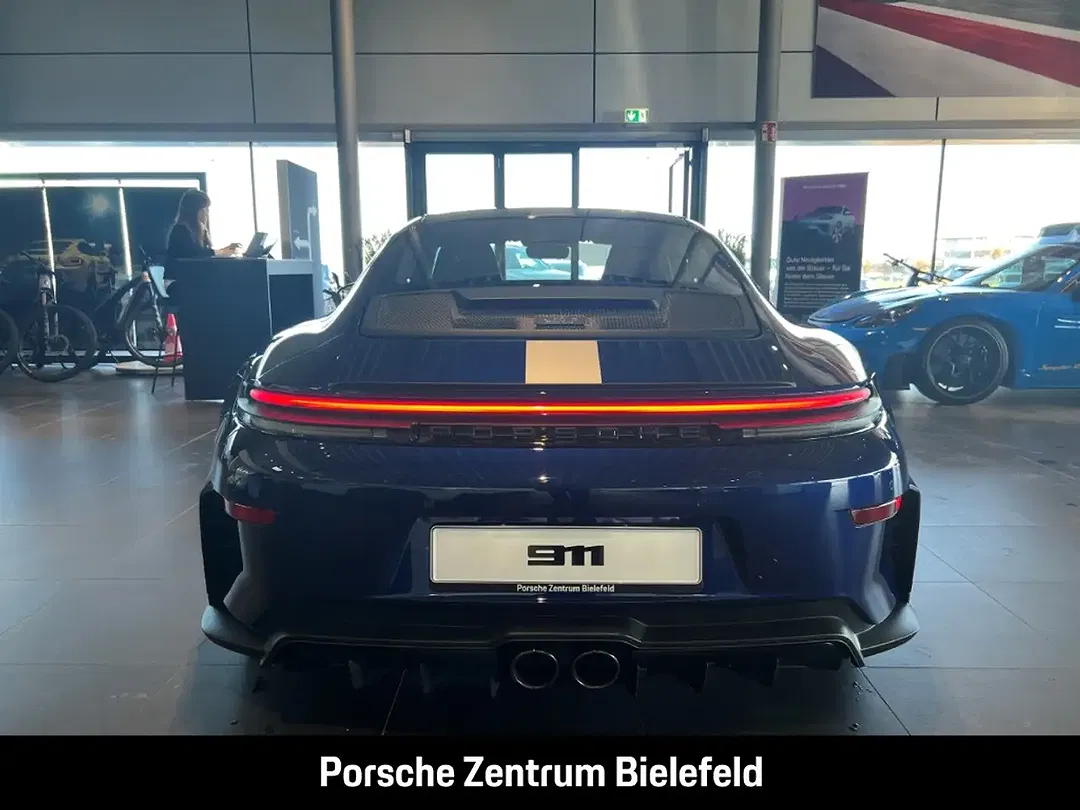 Porsche 992 - Thumbnail 4