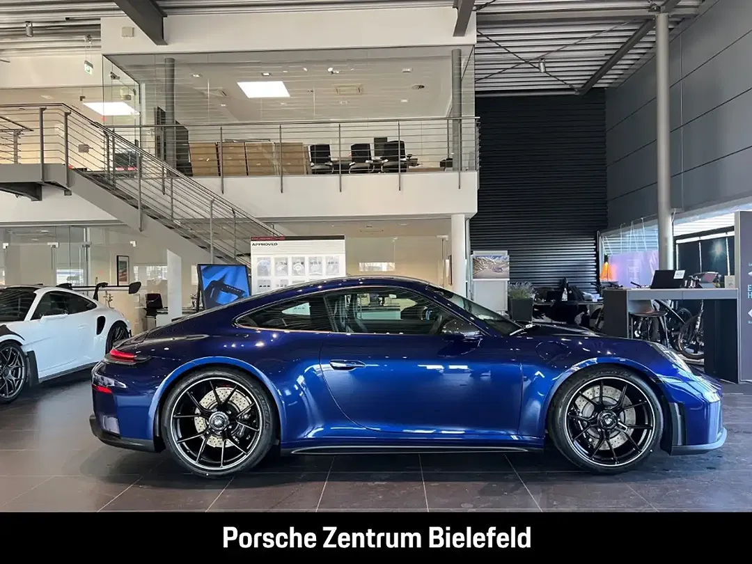 Porsche 992 - Thumbnail 6