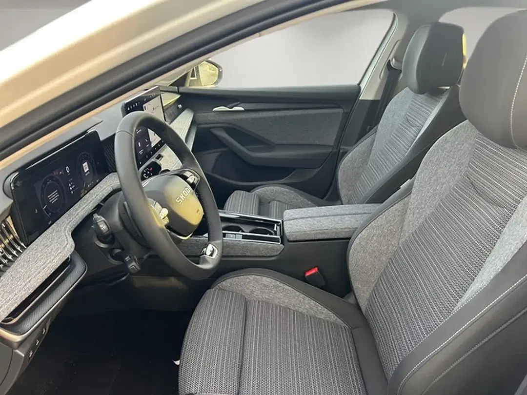 Skoda Superb - Thumbnail 9