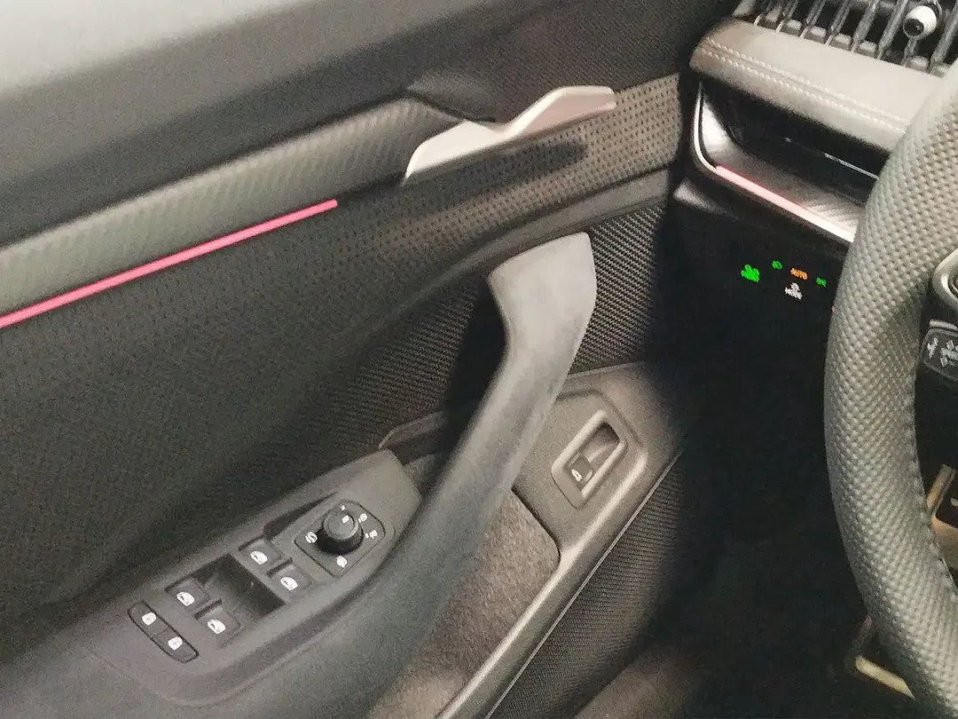 Skoda Superb - Thumbnail 12