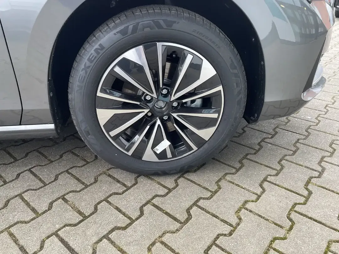Skoda Superb - Thumbnail 11