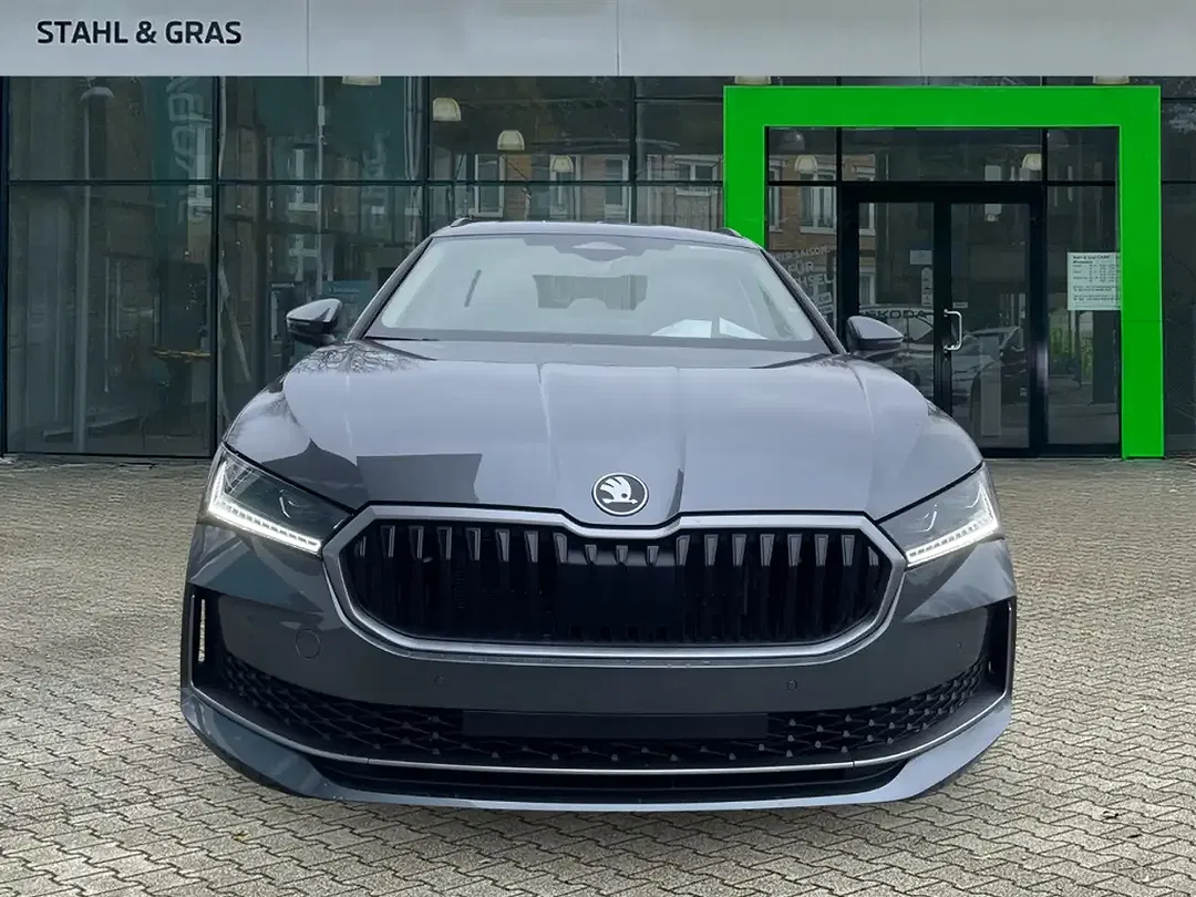 Skoda Superb - Thumbnail 2