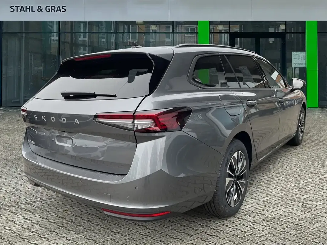 Skoda Superb - Thumbnail 6