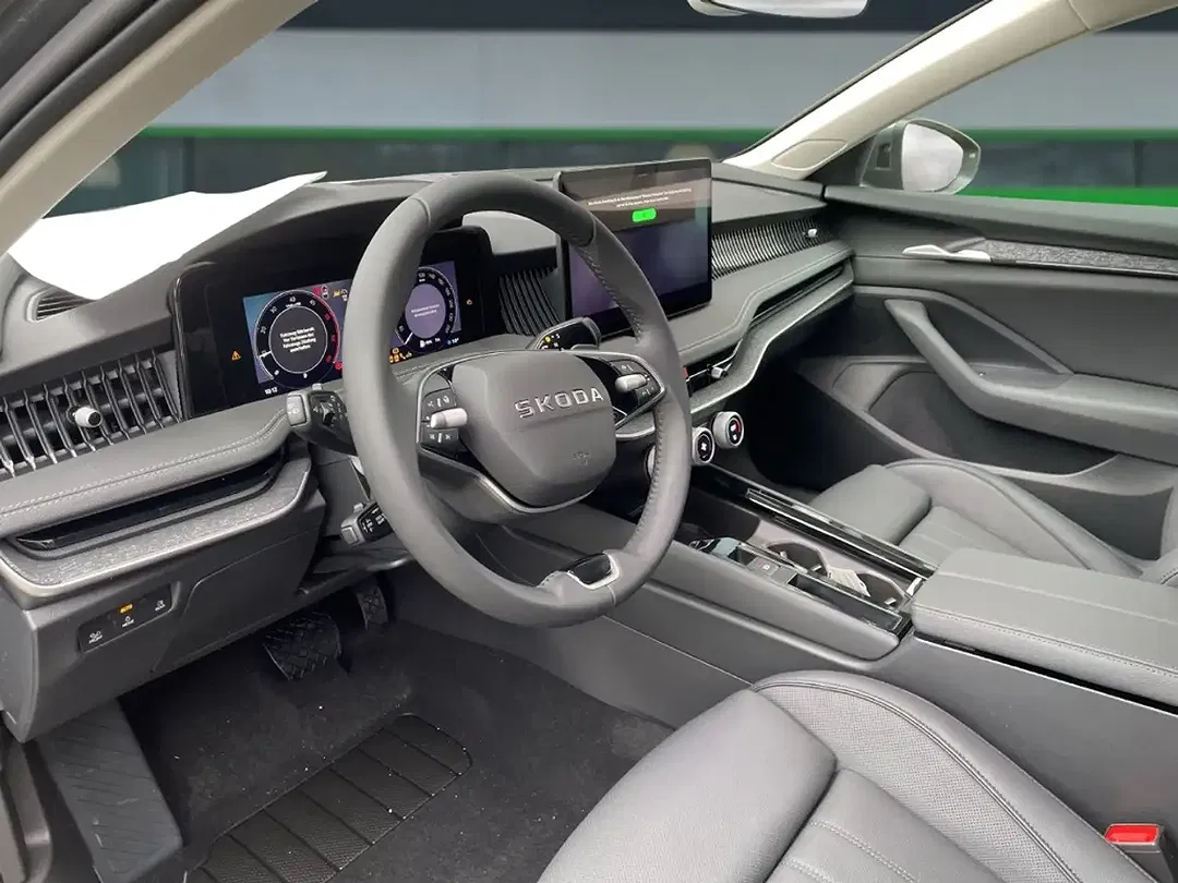 Skoda Superb - Thumbnail 8