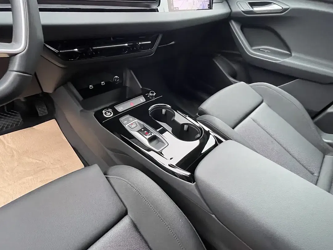 Audi Q6 e-tron - Thumbnail 14