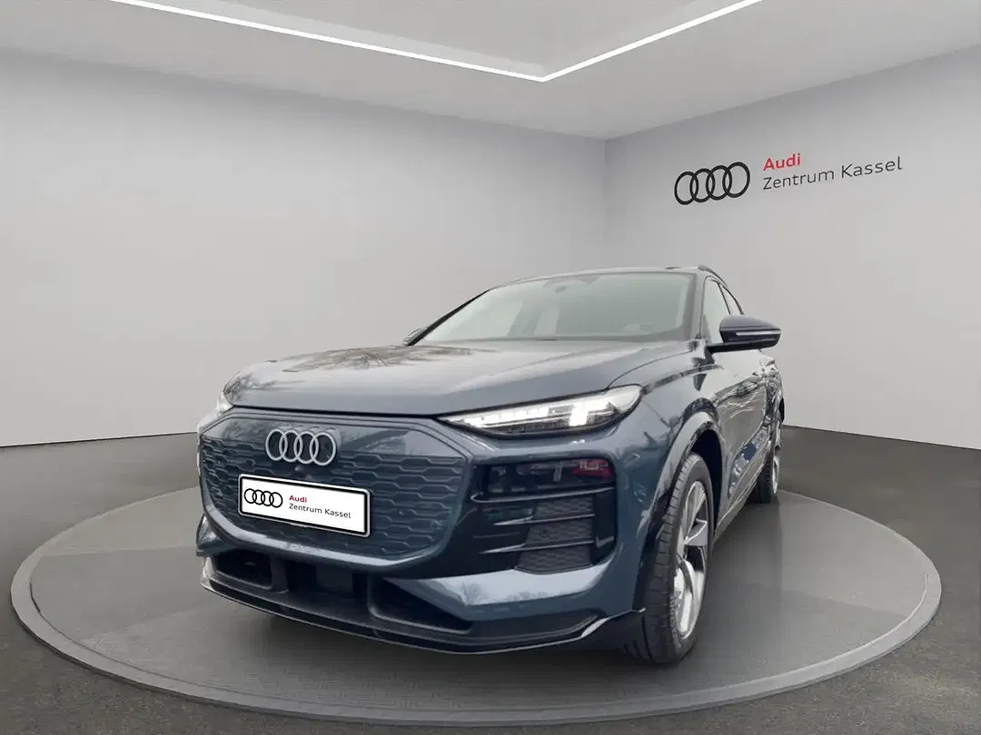 Audi Q6 e-tron - Thumbnail 2